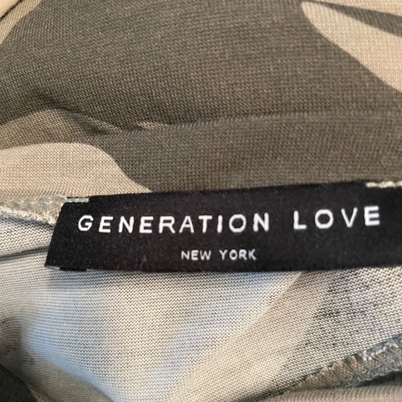 Generation Love Camo Jumpsuit Size Small - Picture 5 of 5